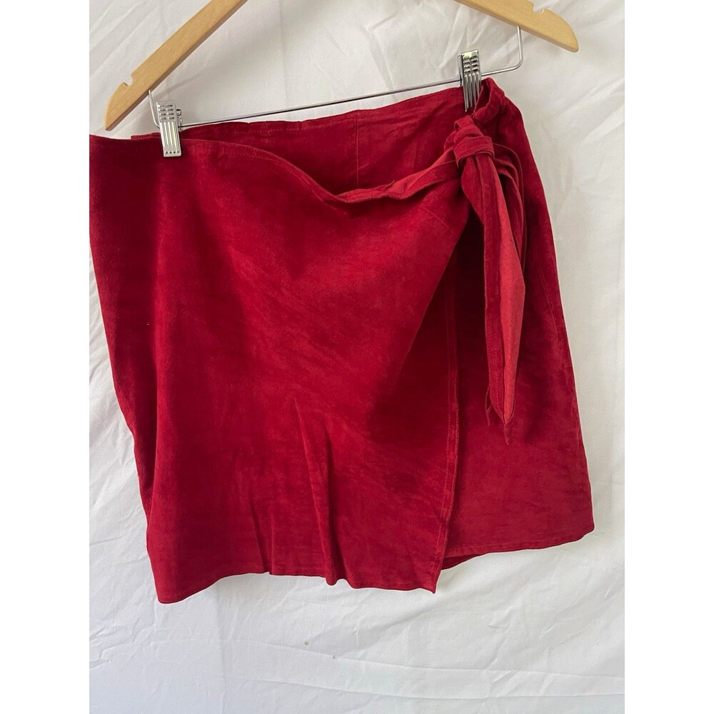 NEW- Cedars Red Suede Leather Wrap Short Skirt Tie Waist Lined, Women's Size M
